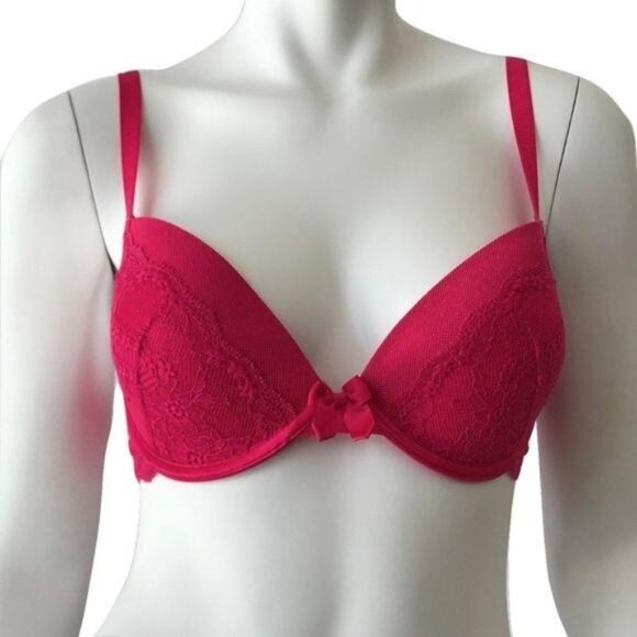 Chantelle Other - Chantelle Raspberry Lace Bra
